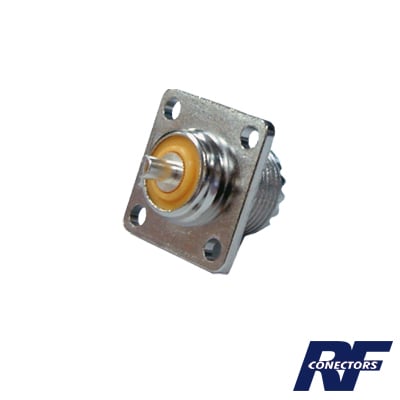 Conector UHF Hembra (SO-239), para Montaje en Chasis con 4 perforaciones a 18 mm, Terminal Soldable, Níquel/ Plata/ Delrin.